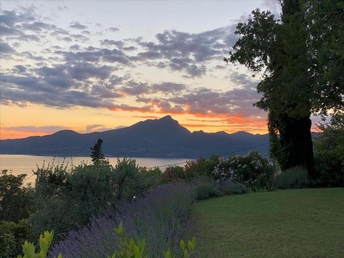Casa Vacanze Mazurine10 Torri Del Benaco Dış mekan fotoğraf