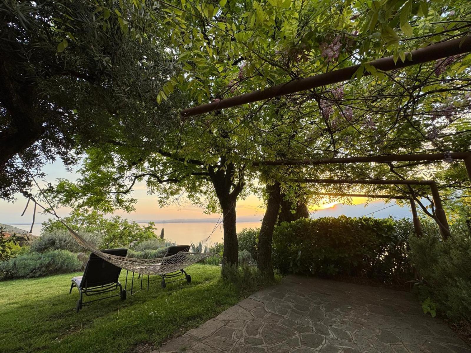 Casa Vacanze Mazurine10 Torri Del Benaco Dış mekan fotoğraf