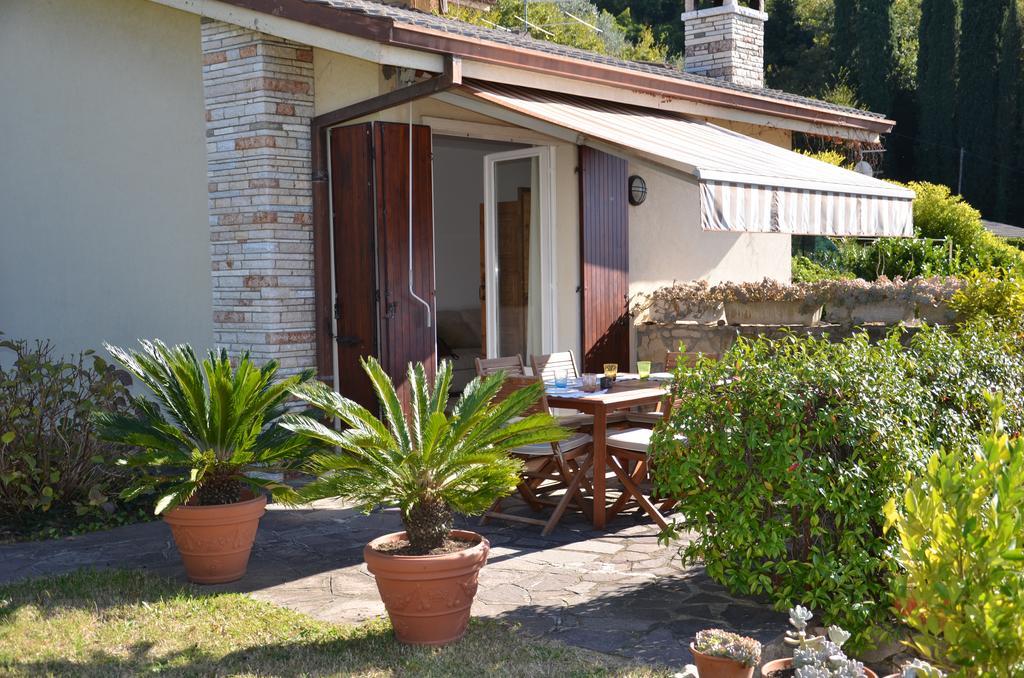 Casa Vacanze Mazurine10 Torri Del Benaco Dış mekan fotoğraf