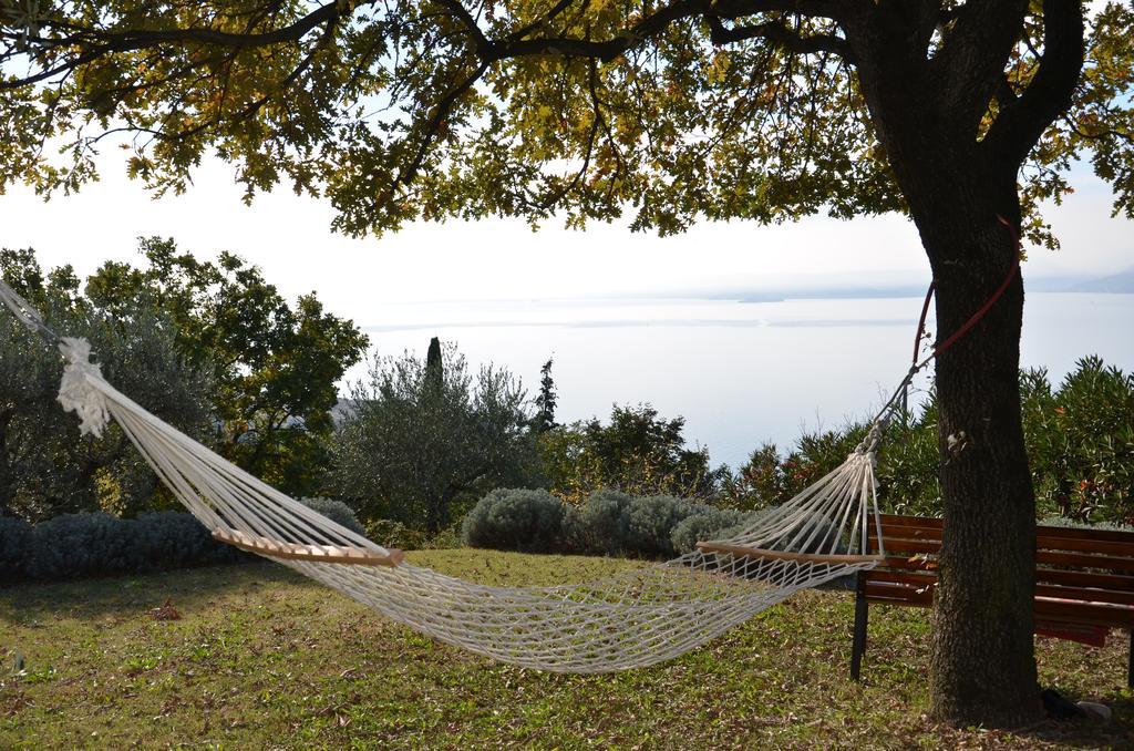 Casa Vacanze Mazurine10 Torri Del Benaco Oda fotoğraf