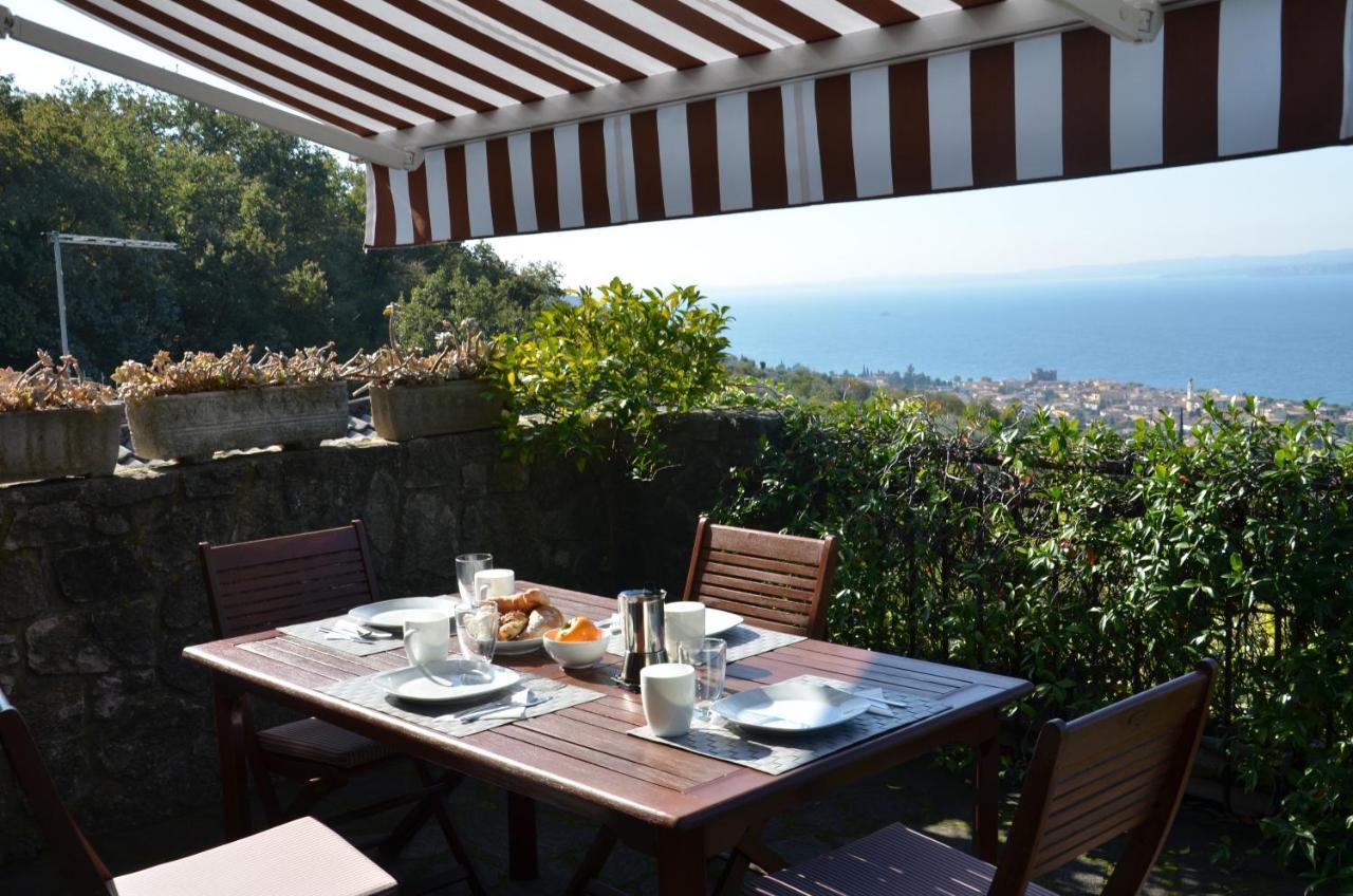 Casa Vacanze Mazurine10 Torri Del Benaco Dış mekan fotoğraf